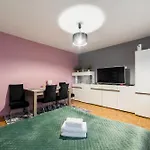 Swoboda Comfort By Bookinghost アパート ポズナン