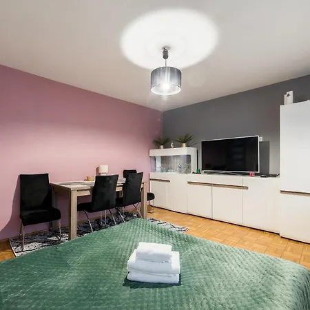 Swoboda Comfort By Bookinghost Apartament Poznań